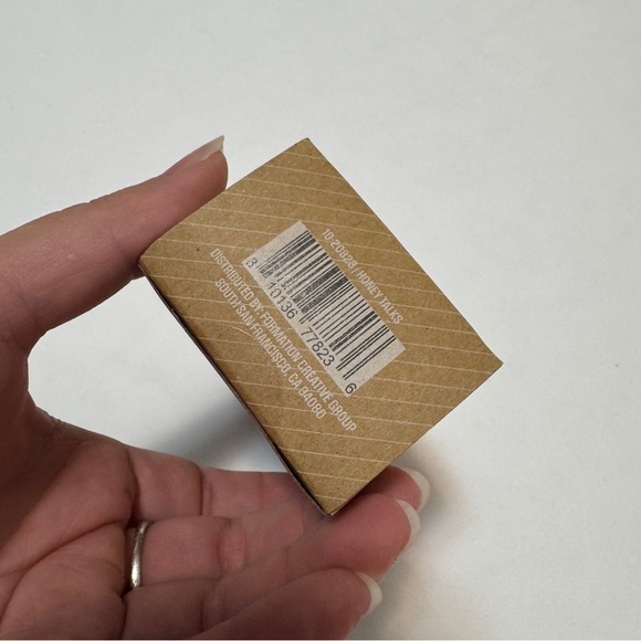 🆕💛 Stanley USA EXCLUSIVE The Mini Quencher Ornament Keychain - Honey Talks - Picture 4 of 4